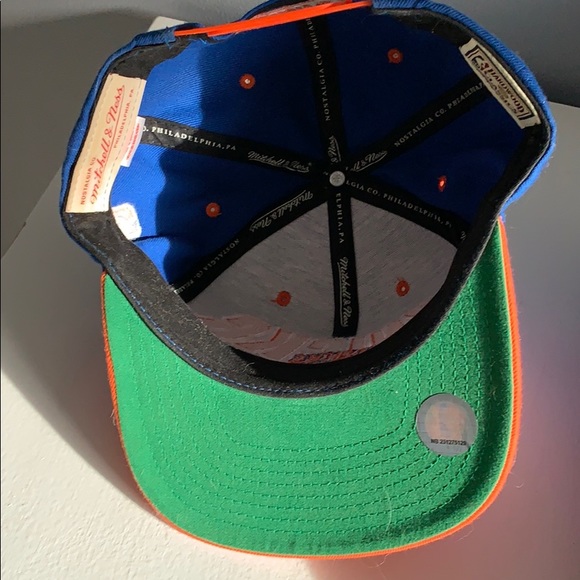 Mitchell and Ness New York Knicks SnapBack - Picture 4 of 4